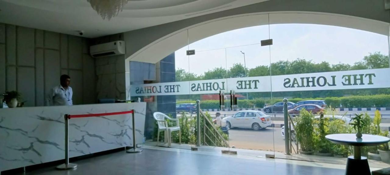 Hotel Lohias Delhi Airport Ню Делхи Екстериор снимка