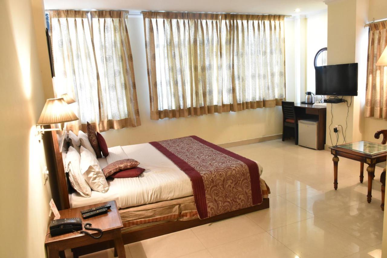 Hotel Lohias Delhi Airport Ню Делхи Екстериор снимка